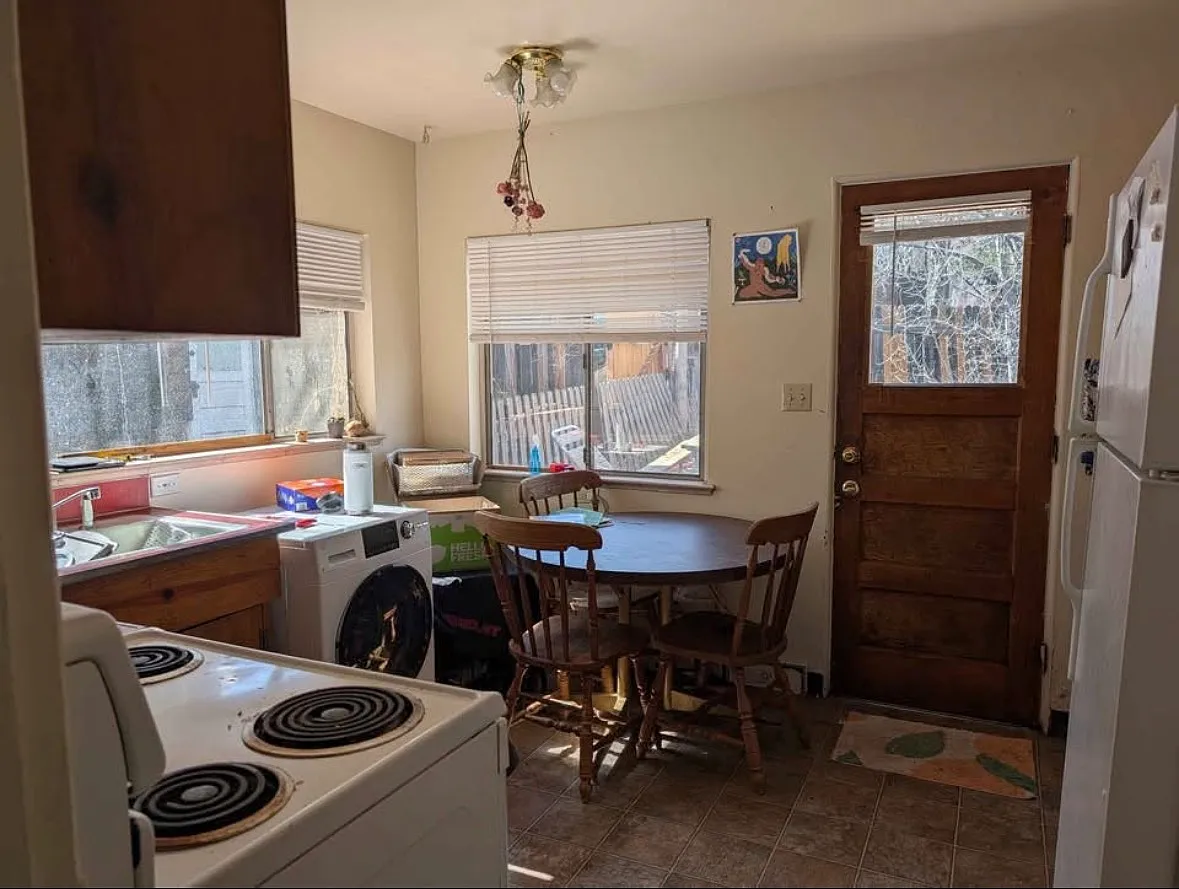 2 bed, $1,187 — Photo 1