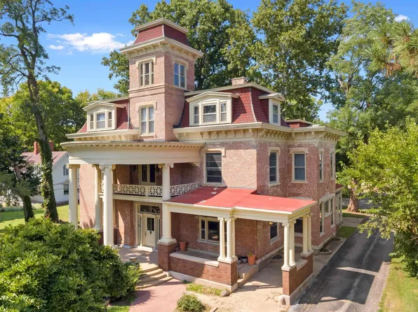 511 W High St, Peoria, IL 61606