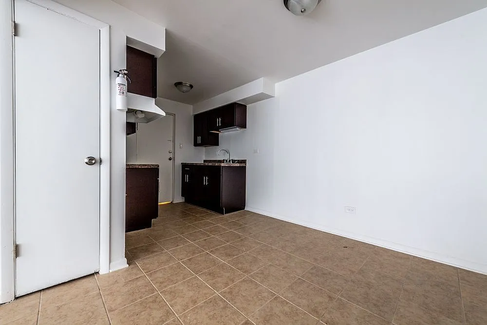 15210 Chicago Road — Photo 4