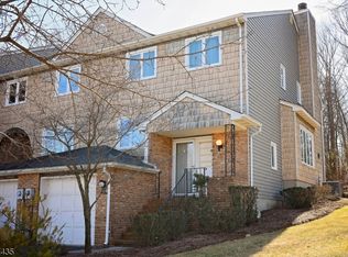 153 Patriots Rd, Morris Plains, NJ 07950