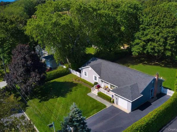 9 Linda Lane, East Moriches, NY 11940