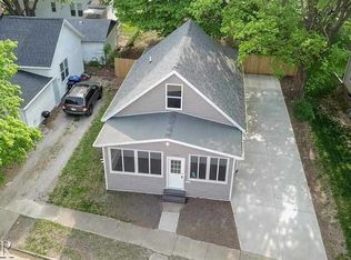 1204 Koch St, Bloomington, IL