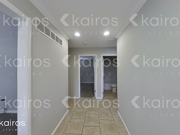 2nd image of 2543 Pontchartrain Dr