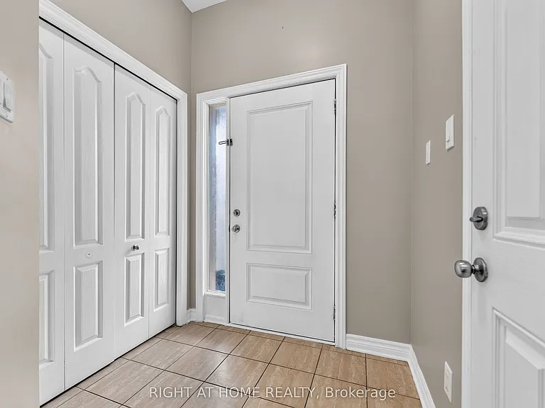 628 Moorpark Ave — Photo 4
