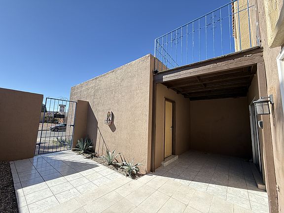 5th image of 10407 Ashwood Dr #1