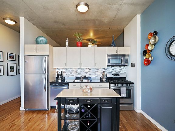 5th image of 1720 S Michigan Ave APT 1016