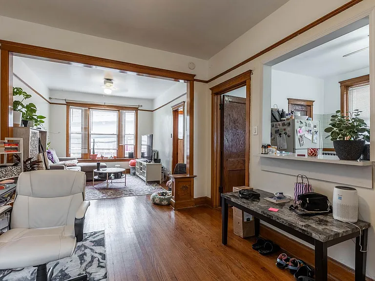 3328 N Clark St #3 — Photo 1