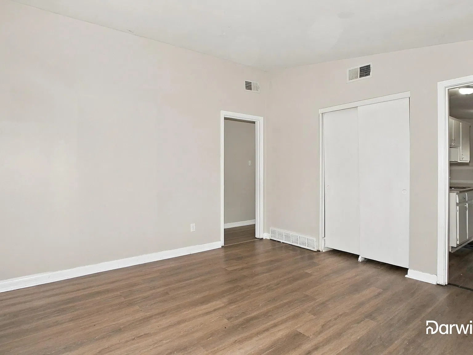 3 bed, 1.0 bath, 1064 sqft, $1,470 — Photo 4