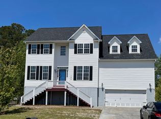 160 Forest Bluff Dr, Jacksonville, NC 28540