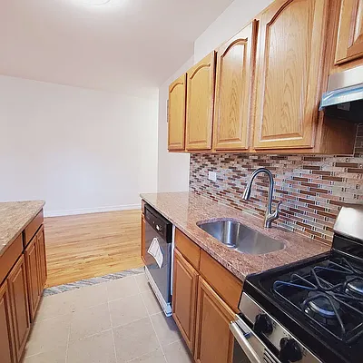 Rented by New York Residence | media 27