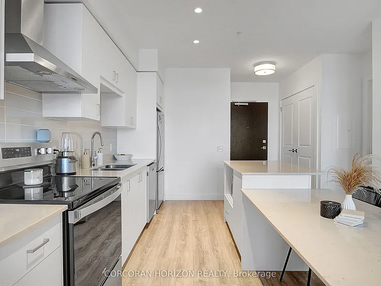 50 Grand Ave S #807 — Photo 15