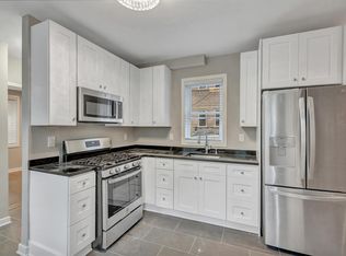 597 Chapel St #1R, New Haven, CT 06511