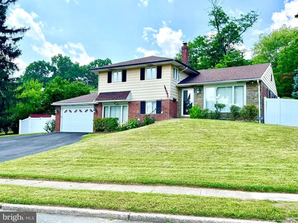 7 Cornell Cir, Broomall, PA 19008