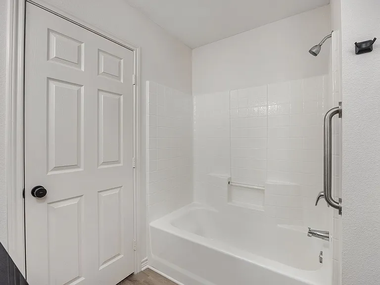 6914 County Road 1215 — Photo 15