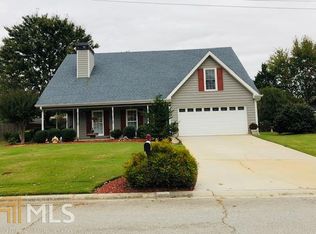 1360 Shamrock Hill Cir, Loganville, GA