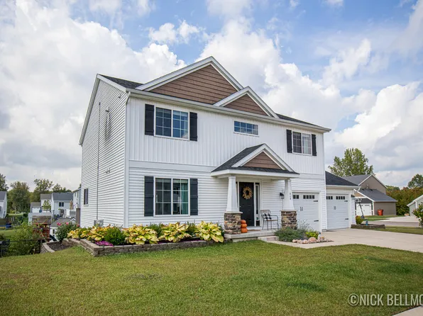 313 Hill Valley Ln, Sparta, MI 49345