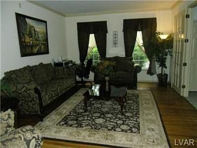 2nd image of 1812 Cherry Ave