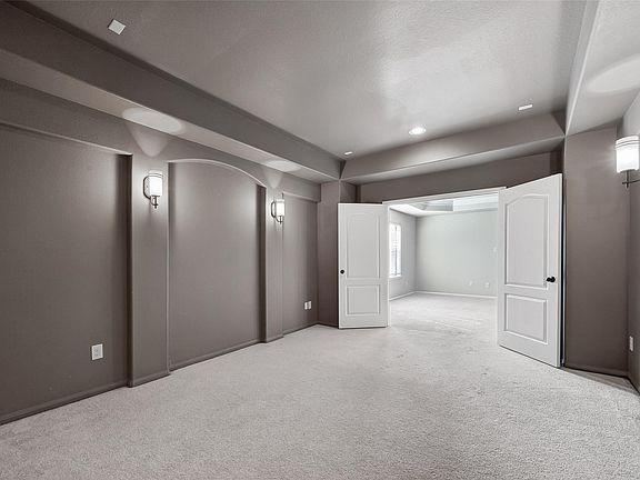 5th image of 9439 Emerald Lakes Dr