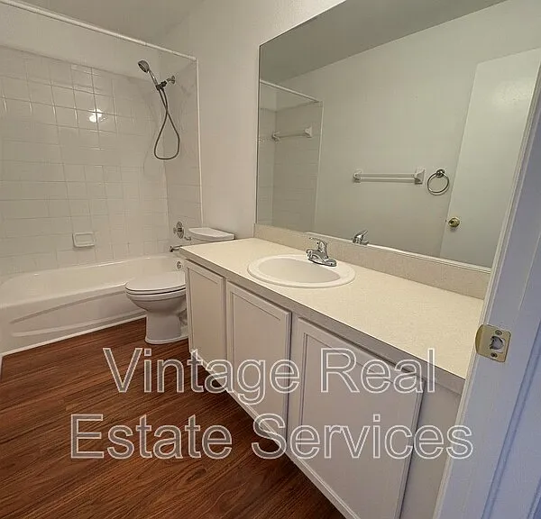 1324 Kelridge Pl — Photo 15