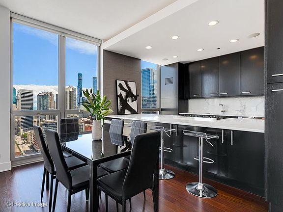 4th image of 200 W Grand Ave APT 2602
