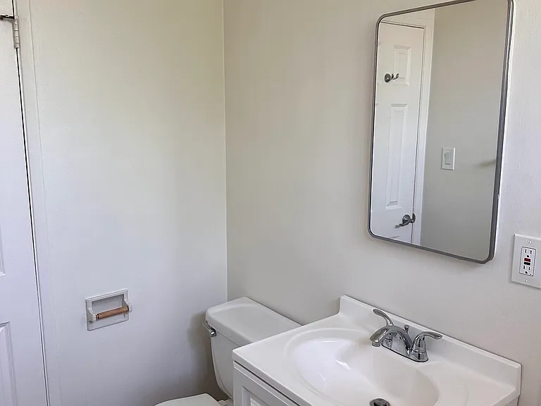 10850 Landale St — Photo 10
