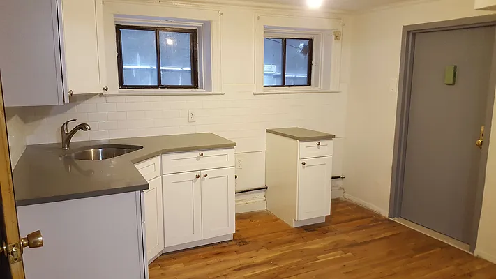 Rented by MCR Realty | media 17