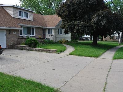 416 S McHenry Ave, Crystal Lake, IL, 60014