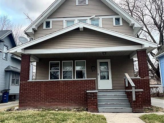 2nd image of 4032 Caroline Ave
