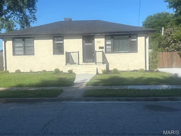 320 S Main St, Wood River, IL 62095