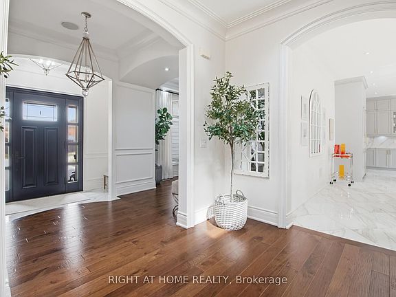 5th image of 55 Burlwood Rd
