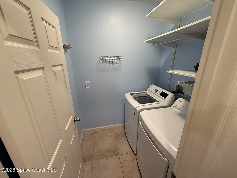 1070 Swiss Pointe Ln SW — Photo 10