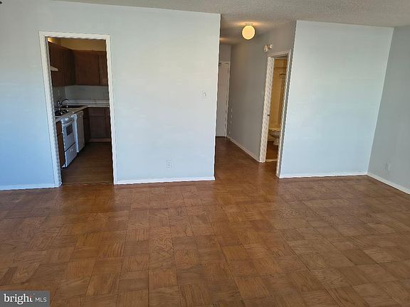 5th image of 4515 Willard Ave APT 2111S