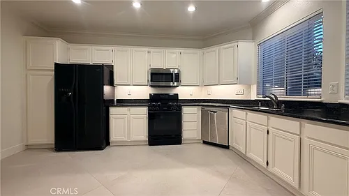 449 Ridgeway #449 Photo 1 449 Ridgeway #449 Photo 1