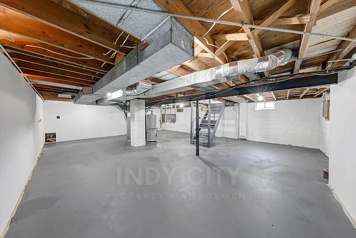 3535 N Oxford St — Photo 3