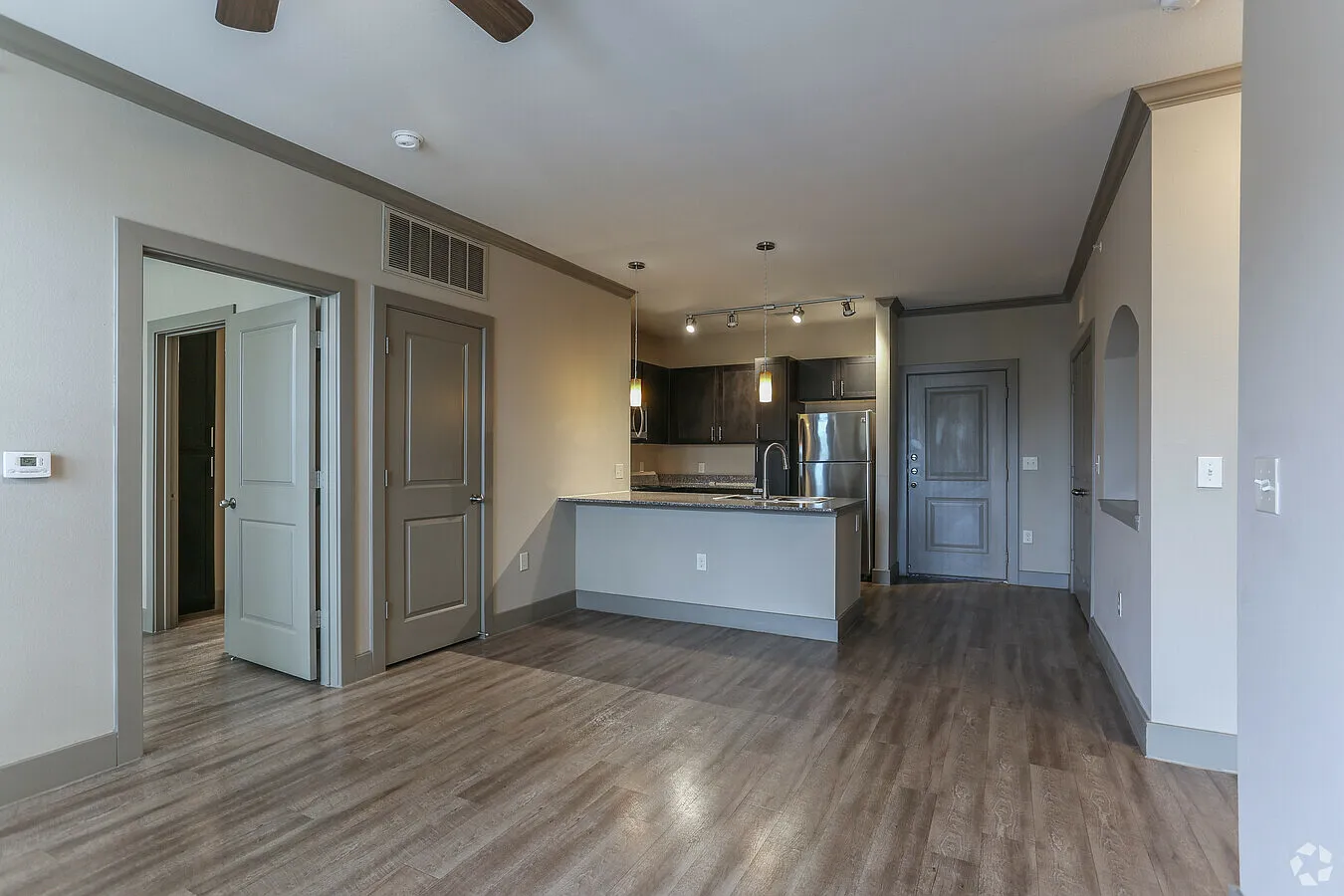Oaks at Wayside Apartments — Photo 3