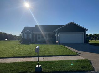 50838 Hunters Edge Dr, Elkhart, IN 46514