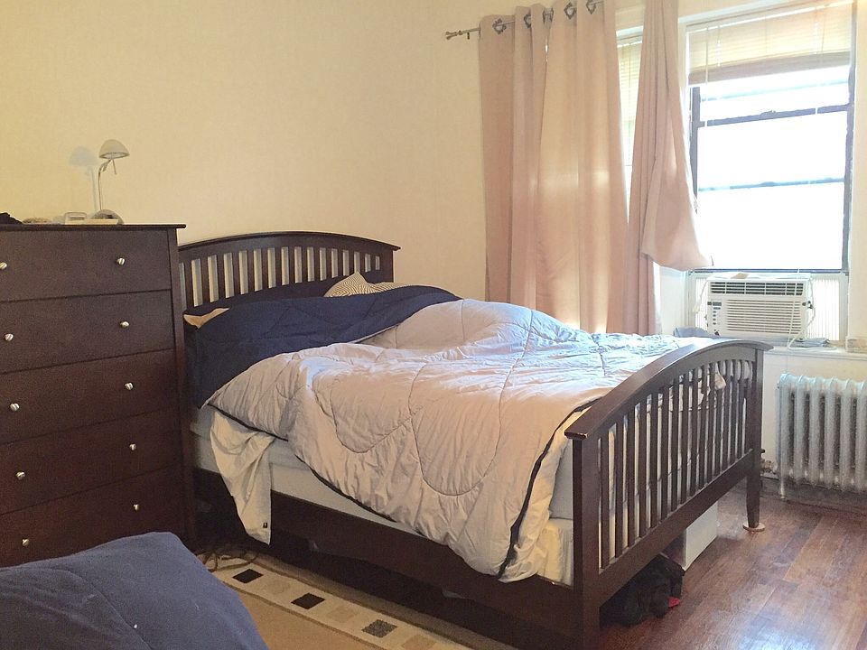 1st image of 30-92 23rd St