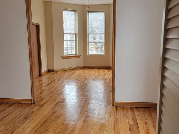 2nd image of 1142 S Francisco Ave #2F