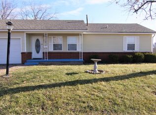 504 Seargent Ave, Marshall, MO 65340