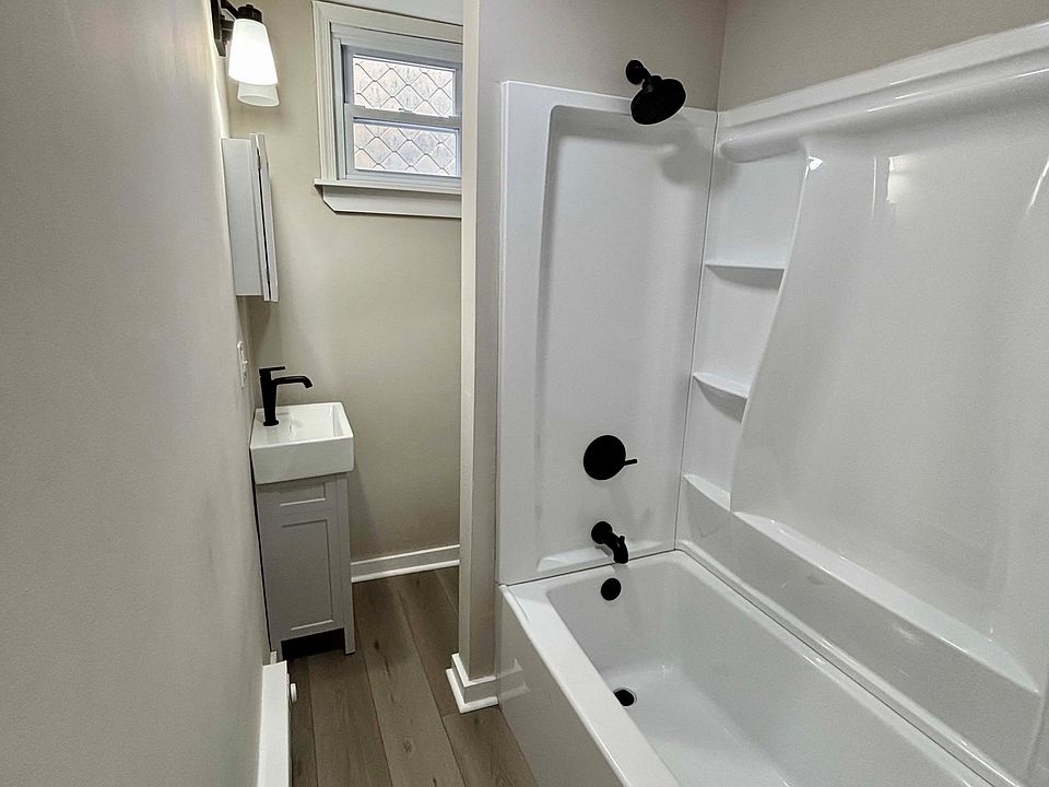 1st image of 957 Springfield Rd APT 1