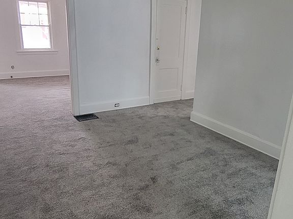 3rd image of 5606 Warren Ave APT 1