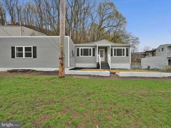 652 Mauch Chunk St, Pottsville, PA 17901