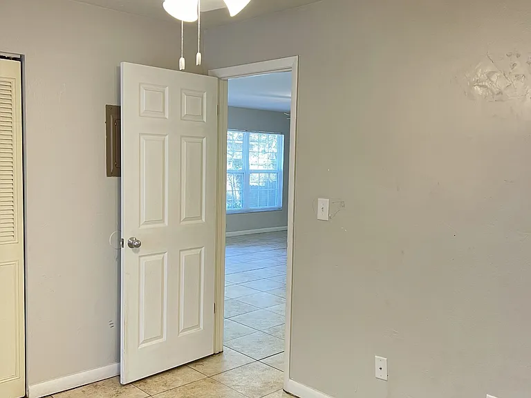 7222 SW 45th Pl #1 — Photo 4