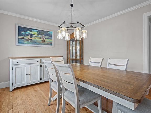 3rd image of 4 Goodspeed Ln #A