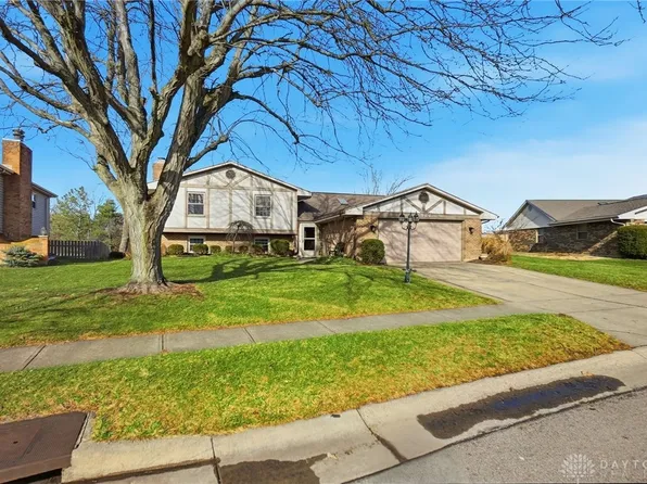 1927 Robinhood Dr, Miamisburg, OH 45342