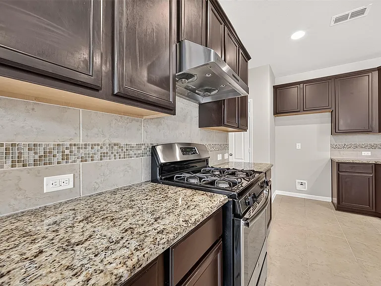 10031 Esslemont Ct — Photo 13