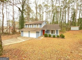 225 Doe Run Dr, Fairburn, GA 30213