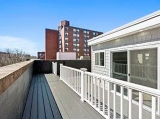 19 Central St #19, Lowell, MA 01852