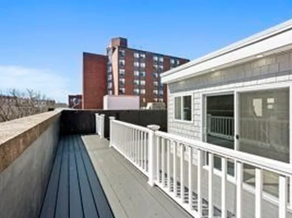 19 Central St #19, Lowell, MA 01852