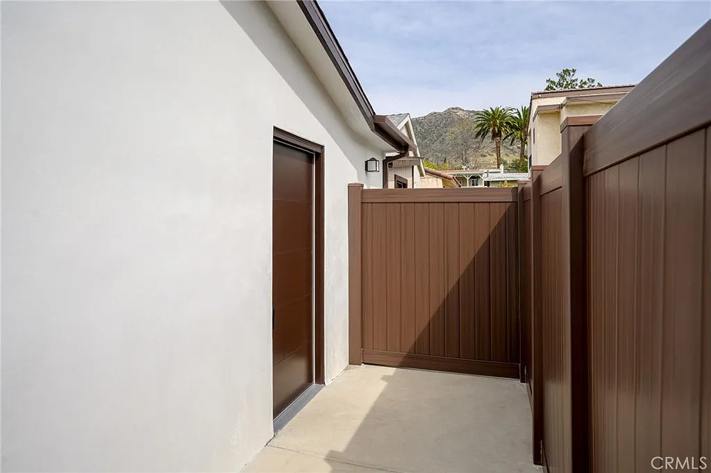 Building Photo - 1361 Alameda Ave #A